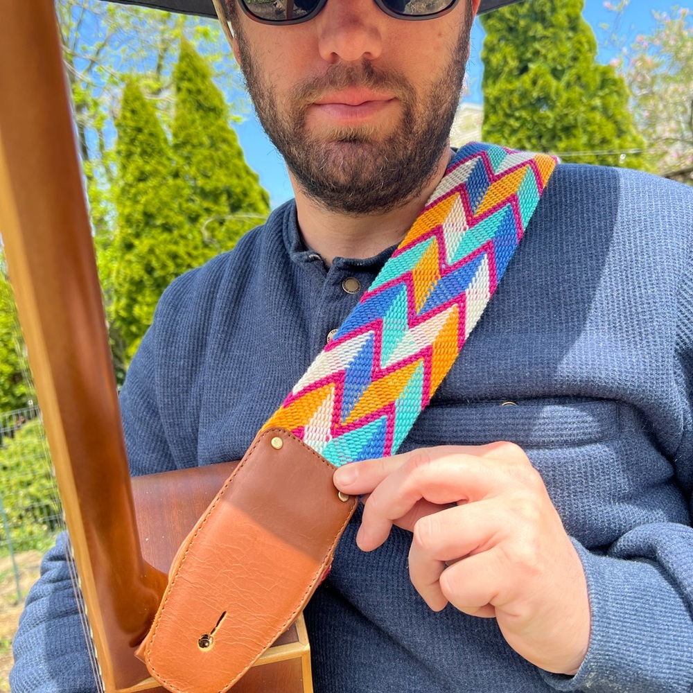 Handmade guitar strap from the Colombian indígenas communities.